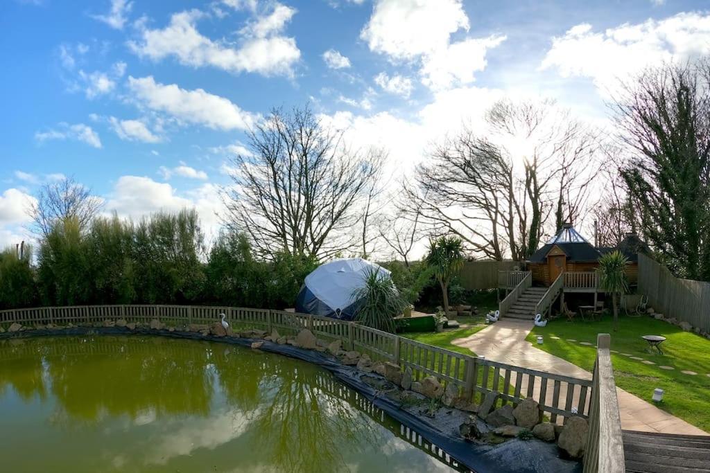 Romantic Treehouse With Hot Tub & Bbq Lodge Praze an Beeble Exteriér fotografie