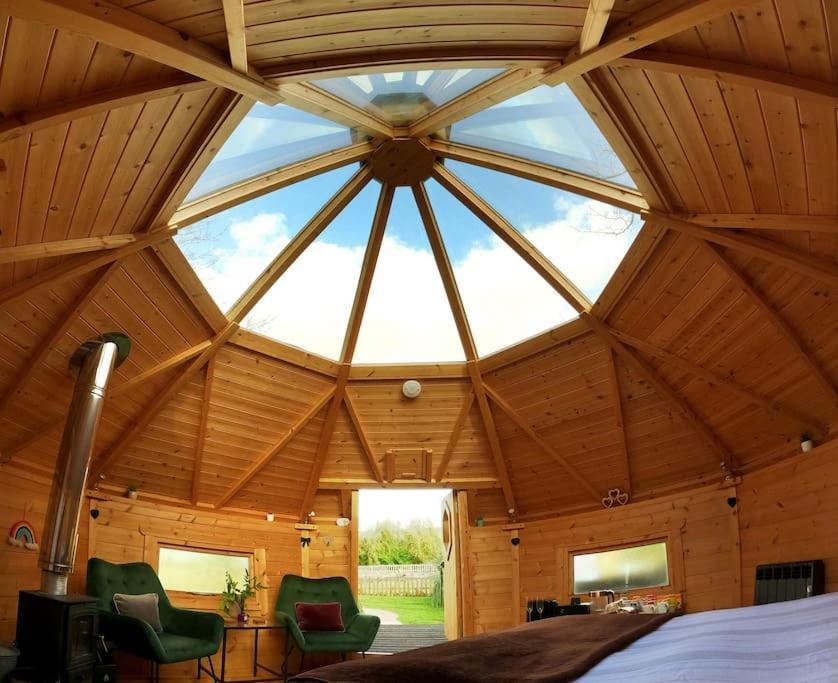Romantic Treehouse With Hot Tub & Bbq Lodge Praze an Beeble Exteriér fotografie