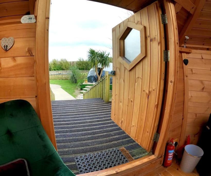 Romantic Treehouse With Hot Tub & Bbq Lodge Praze an Beeble Exteriér fotografie